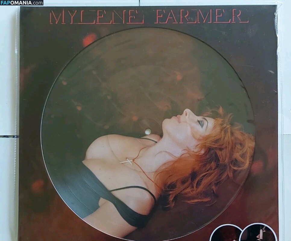 Mylène Farmer Nudo OnlyFans  Foto trapelata #6