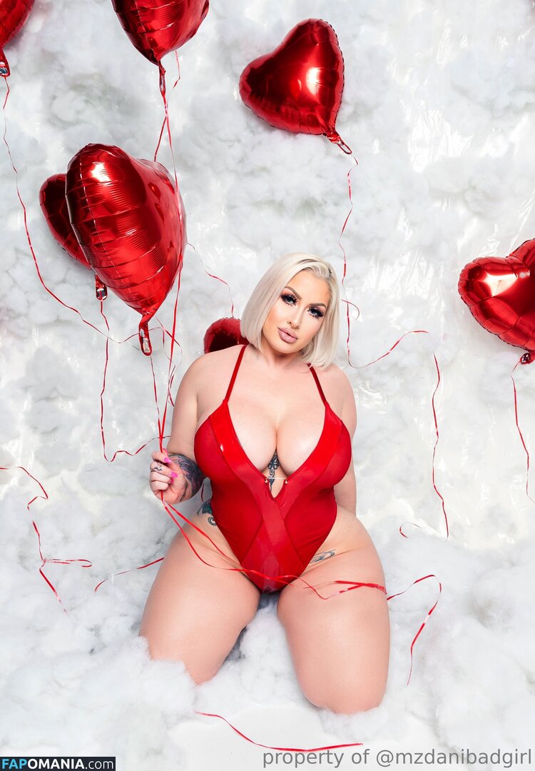 MzDani / Mzdanibad / mzdanibadgirl / mzdanient Nudo OnlyFans  Foto trapelata #10