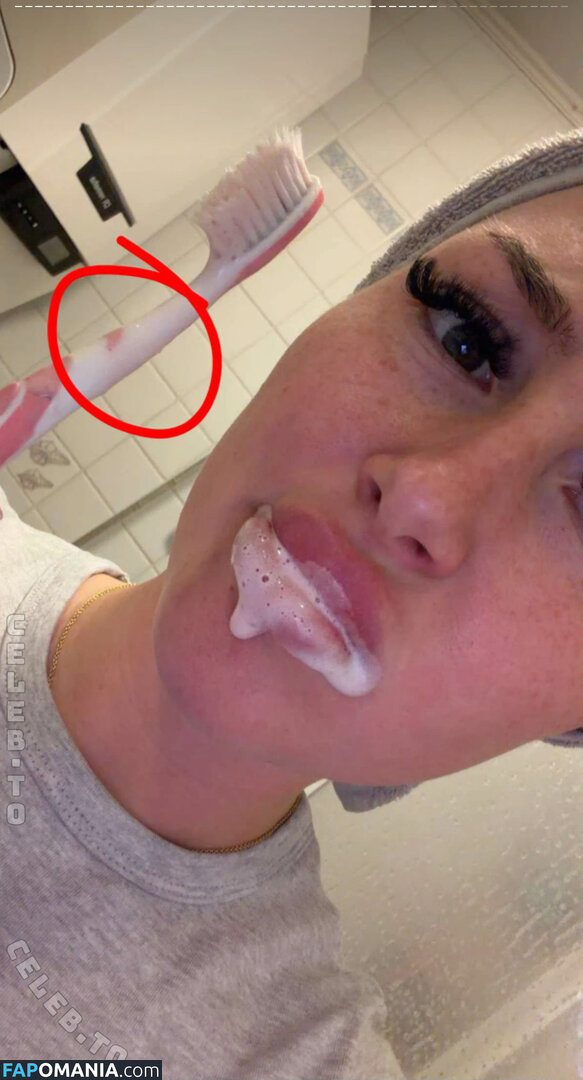 Nadia Offenbach / Nadia.offenbach Nudo OnlyFans  Foto trapelata #5