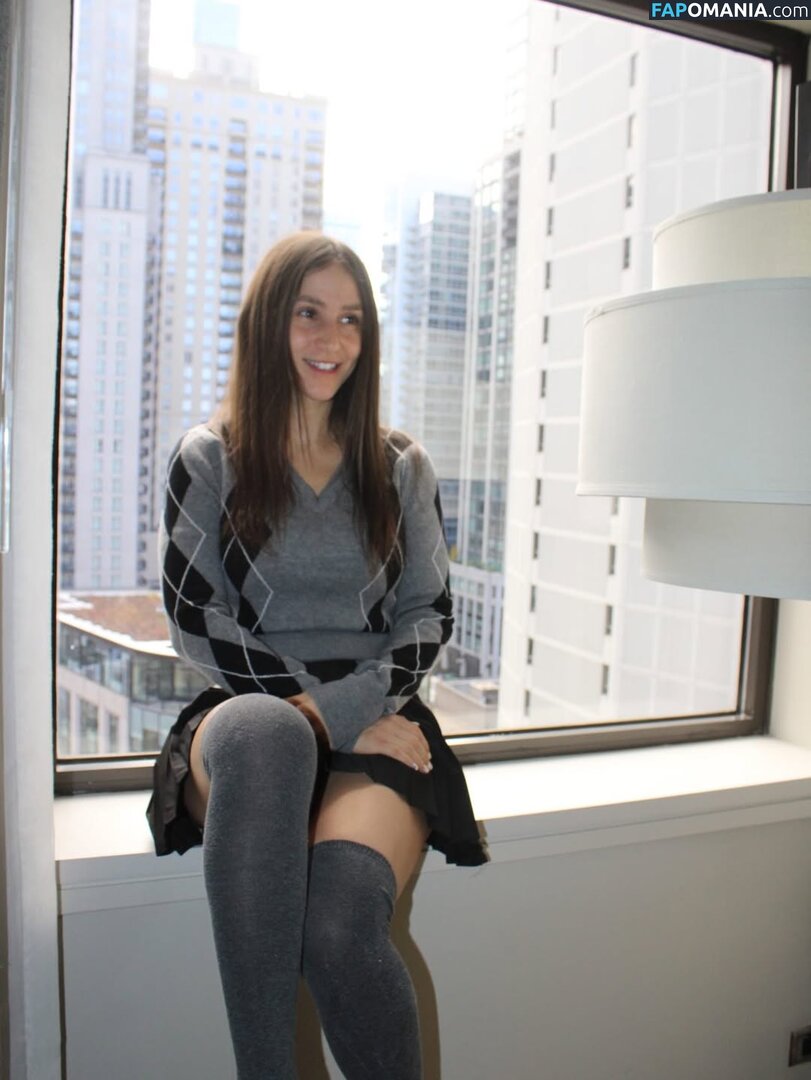 Nashla / Nashlabogaert__ / https: / nashla22 Nudo OnlyFans  Foto trapelata #2