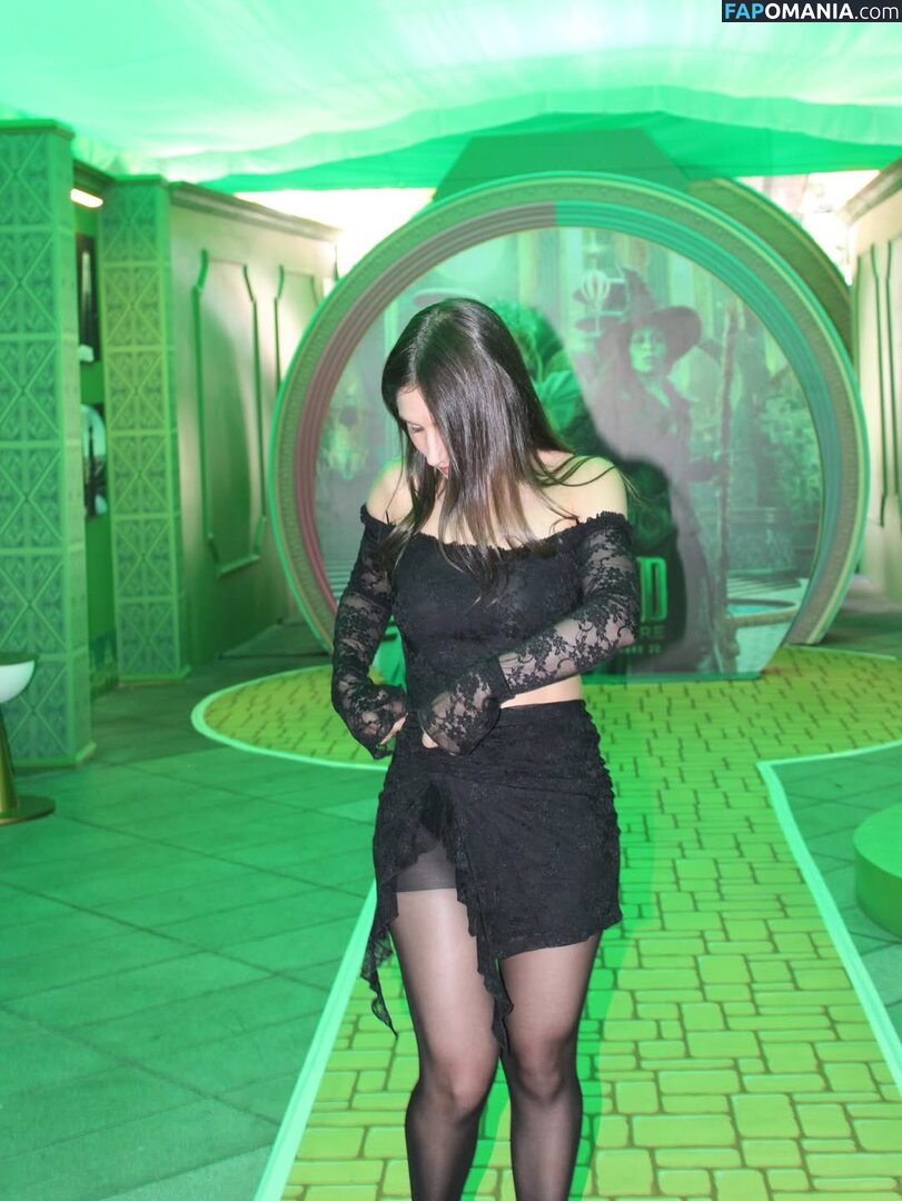 Nashla / Nashlabogaert__ / https: / nashla22 Nudo OnlyFans  Foto trapelata #6