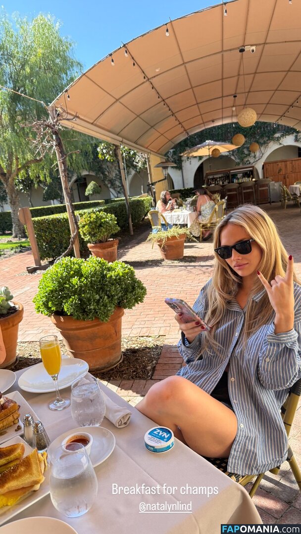 Natalie Alyn Lind / NatalieAlynLind / https: / natalynlind Nudo OnlyFans  Foto trapelata #484