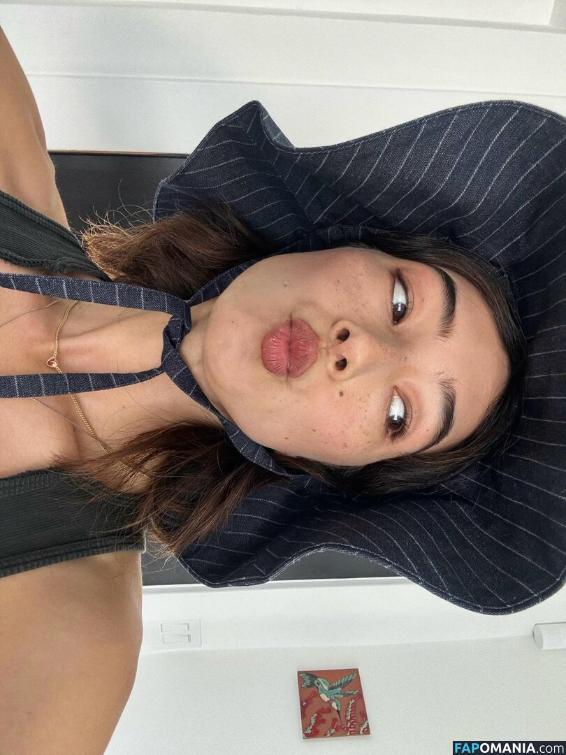 Natasha Liu Bordizzo / natashaliubordizzo Nudo OnlyFans  Foto trapelata #4