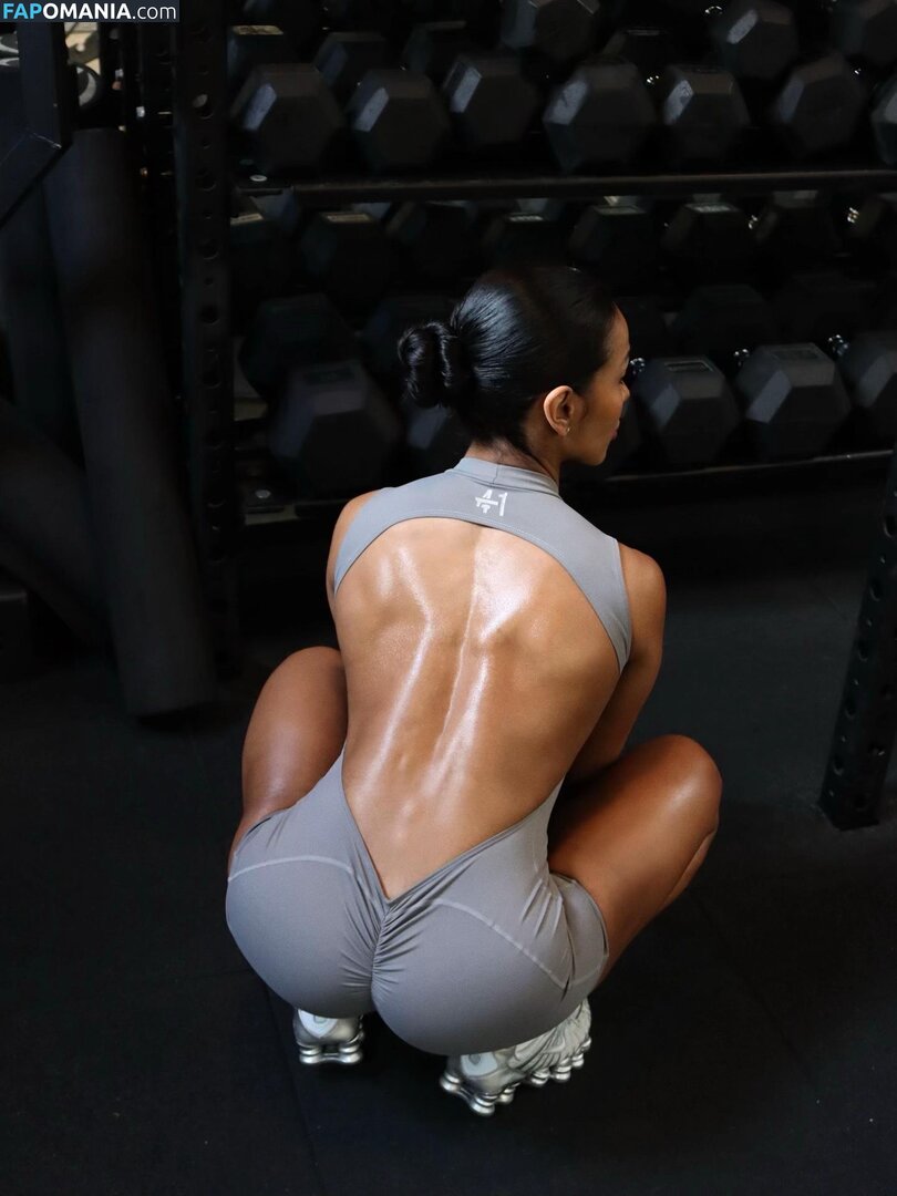 Natseleen / natseleen_ / stickshifter Nudo OnlyFans  Foto trapelata #3