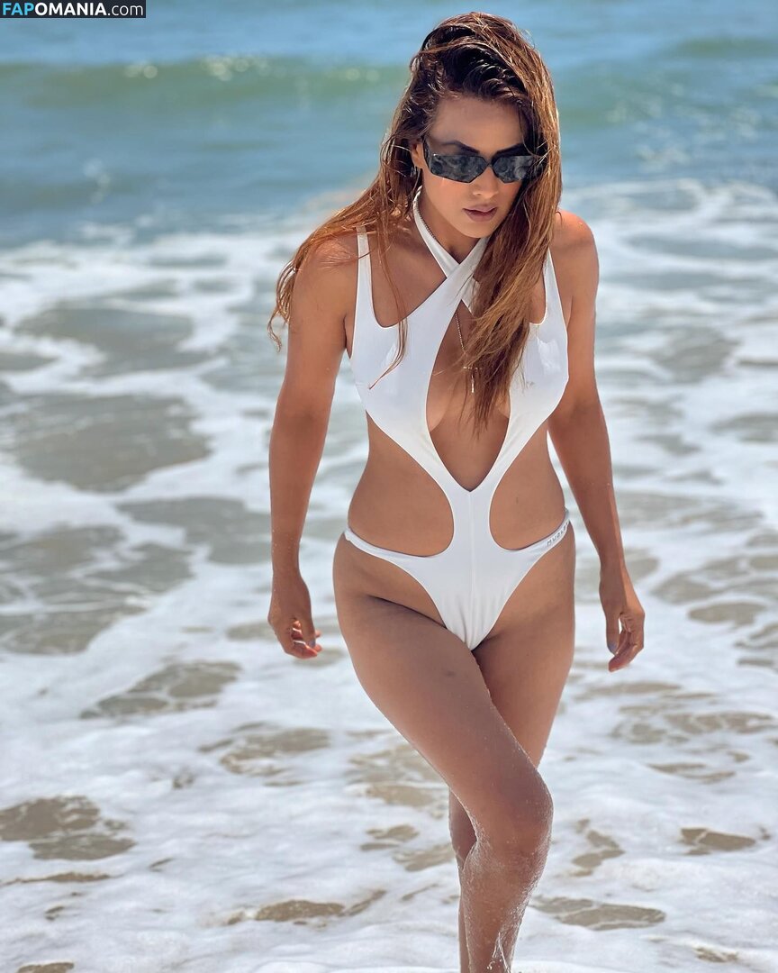 Nia Sharma Nudo OnlyFans  Foto trapelata #20