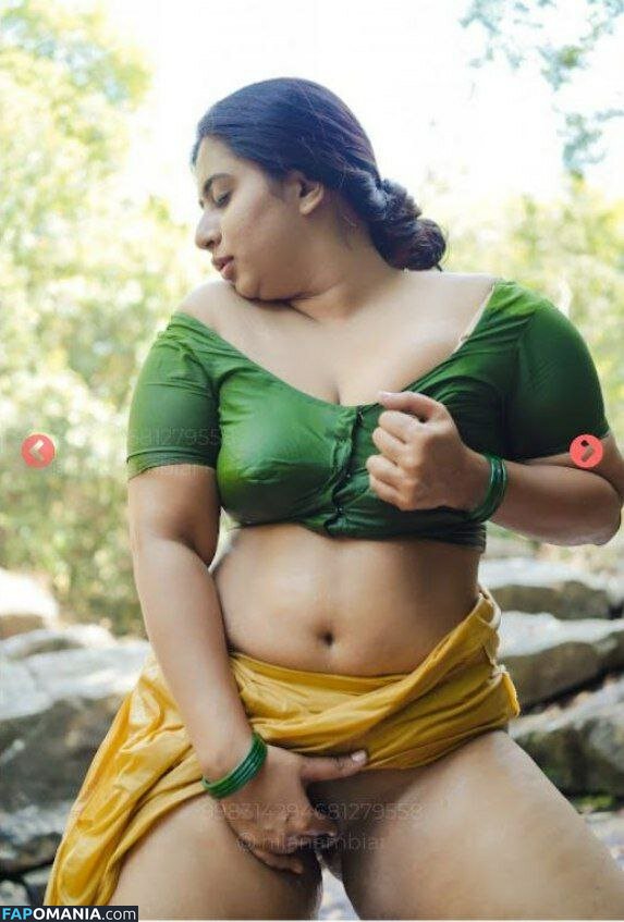 Nila Nambiar / Smera1695 / nilanambiar Nudo OnlyFans  Foto trapelata #7