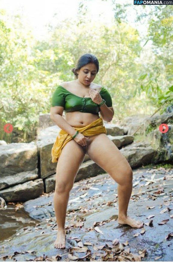 Nila Nambiar / Smera1695 / nilanambiar Nudo OnlyFans  Foto trapelata #9
