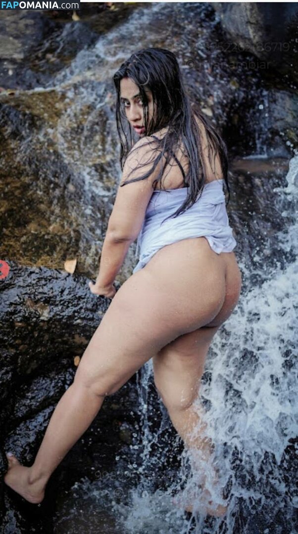 Nila Nambiar / Smera1695 / nilanambiar Nudo OnlyFans  Foto trapelata #29