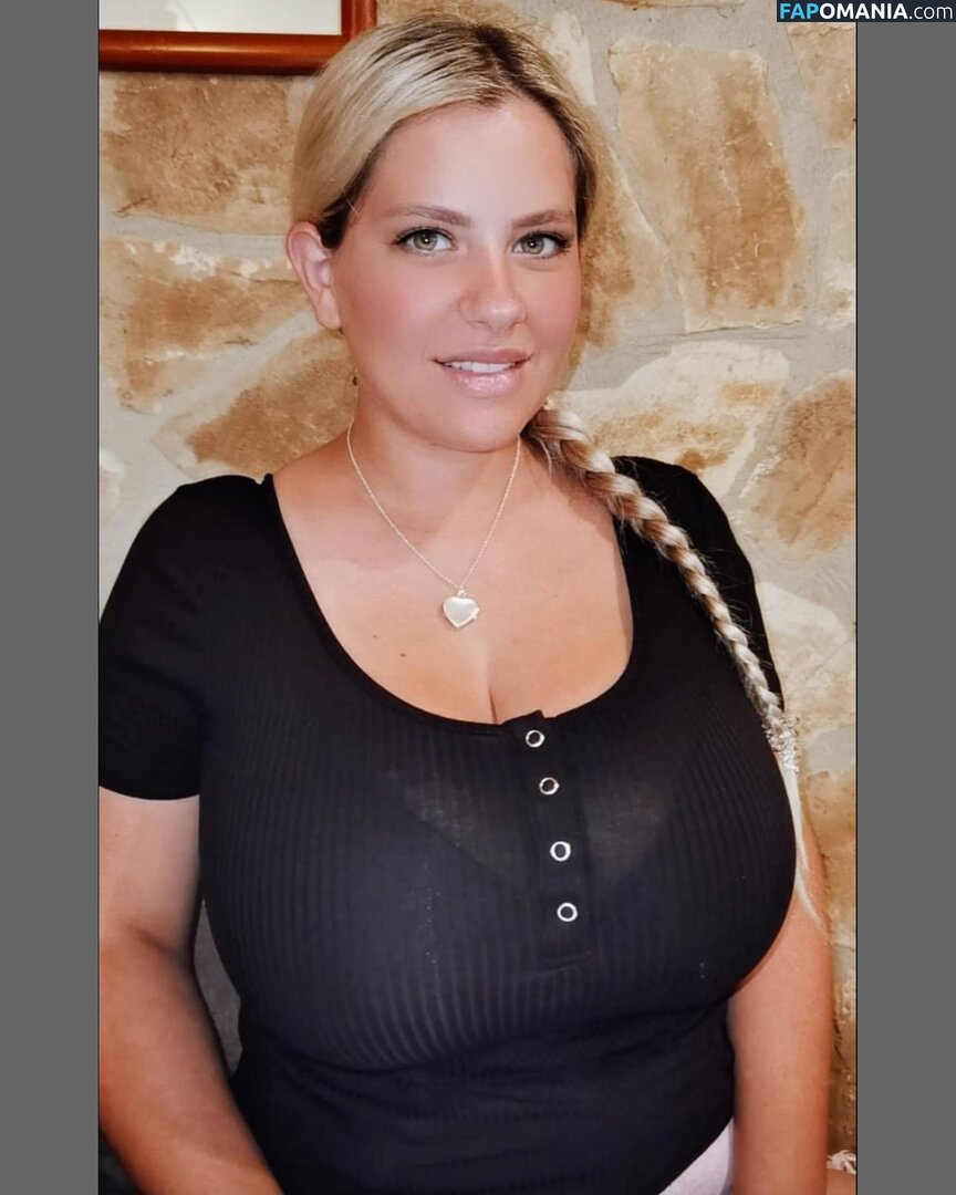 Nina Phoenix / Tamara Dido / https: / ninaphoenix / ninaphoenix_ Nudo OnlyFans  Foto trapelata #257