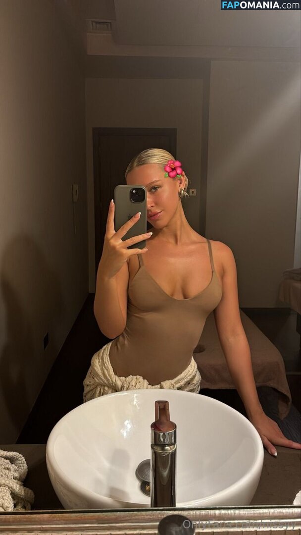 arisnsnn / hhiddengem / nissyy / thewhiskeymol Nudo OnlyFans  Foto trapelata #8