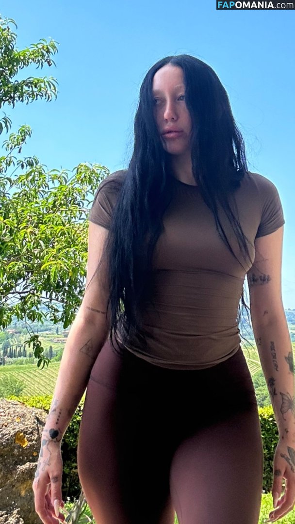 Noah Cyrus Nudo Foto trapelata #118