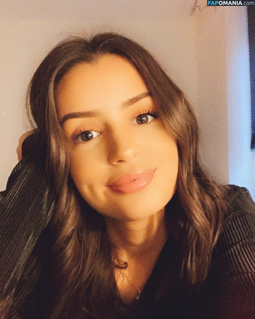 NoraExplorer / noraexplorerr / noratheexplorerr Nudo OnlyFans  Foto trapelata #2