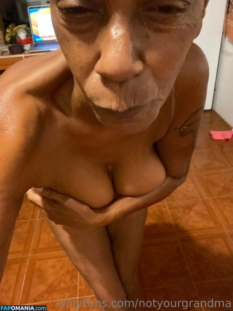 notyourgrandma Nudo OnlyFans  Foto trapelata #1