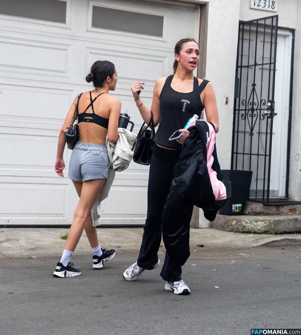 Olivia Rodrigo / oliviarodrigo Nudo OnlyFans  Foto trapelata #58