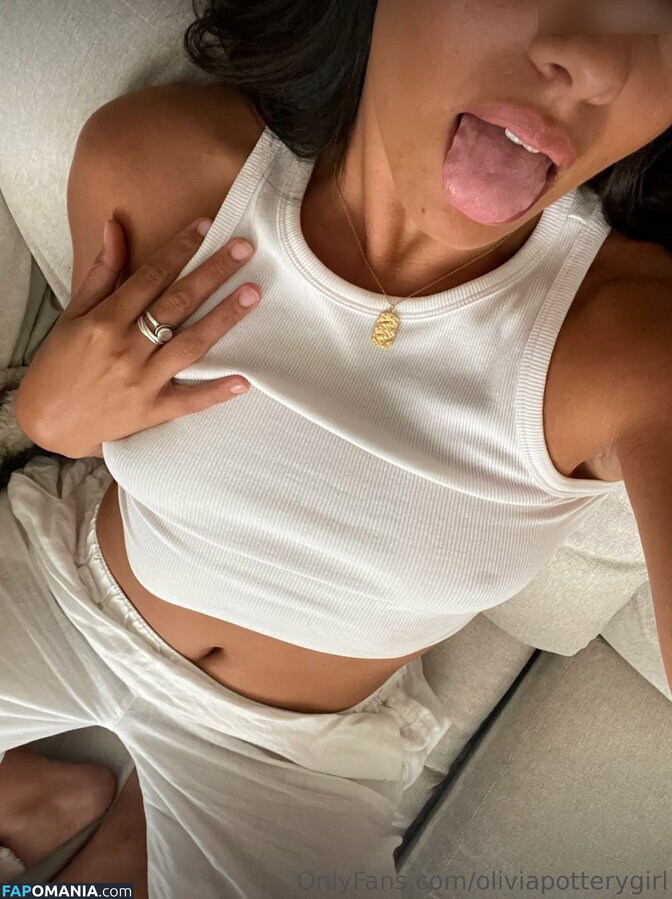 Olivia Webb / Potterygirl / oliviahamerwebb / oliviapotterygirl Nudo OnlyFans  Foto trapelata #11