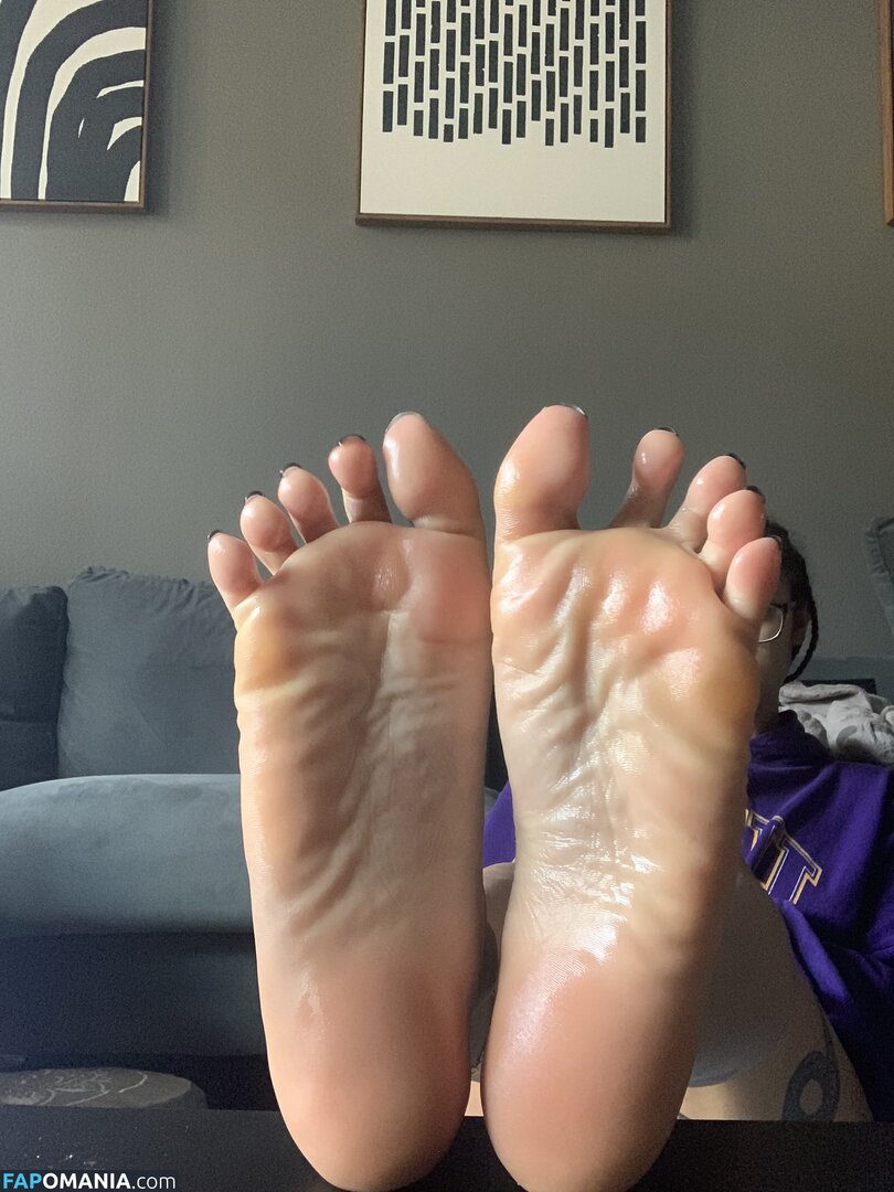 Omgitsbratch / queenbratch Nudo OnlyFans  Foto trapelata #1