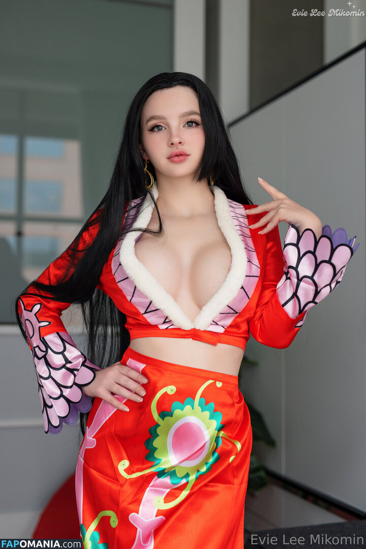 One Piece / OnePieceAnime / https: / onepieceanimeofficial Nudo OnlyFans  Foto trapelata #647