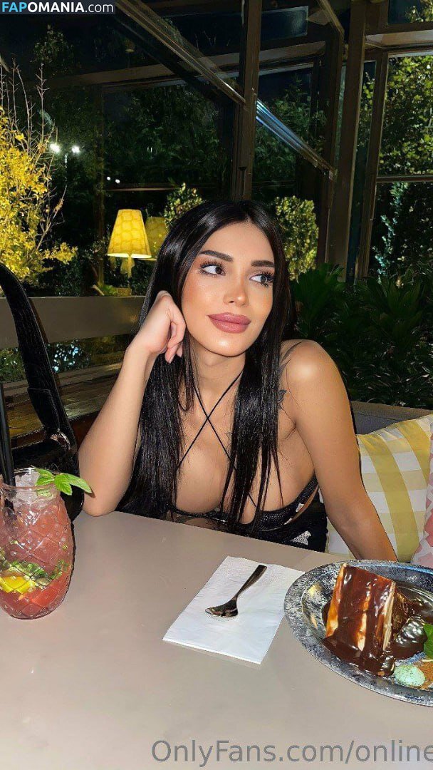 alyarana.a / https: / onlinerana Nudo OnlyFans  Foto trapelata #1