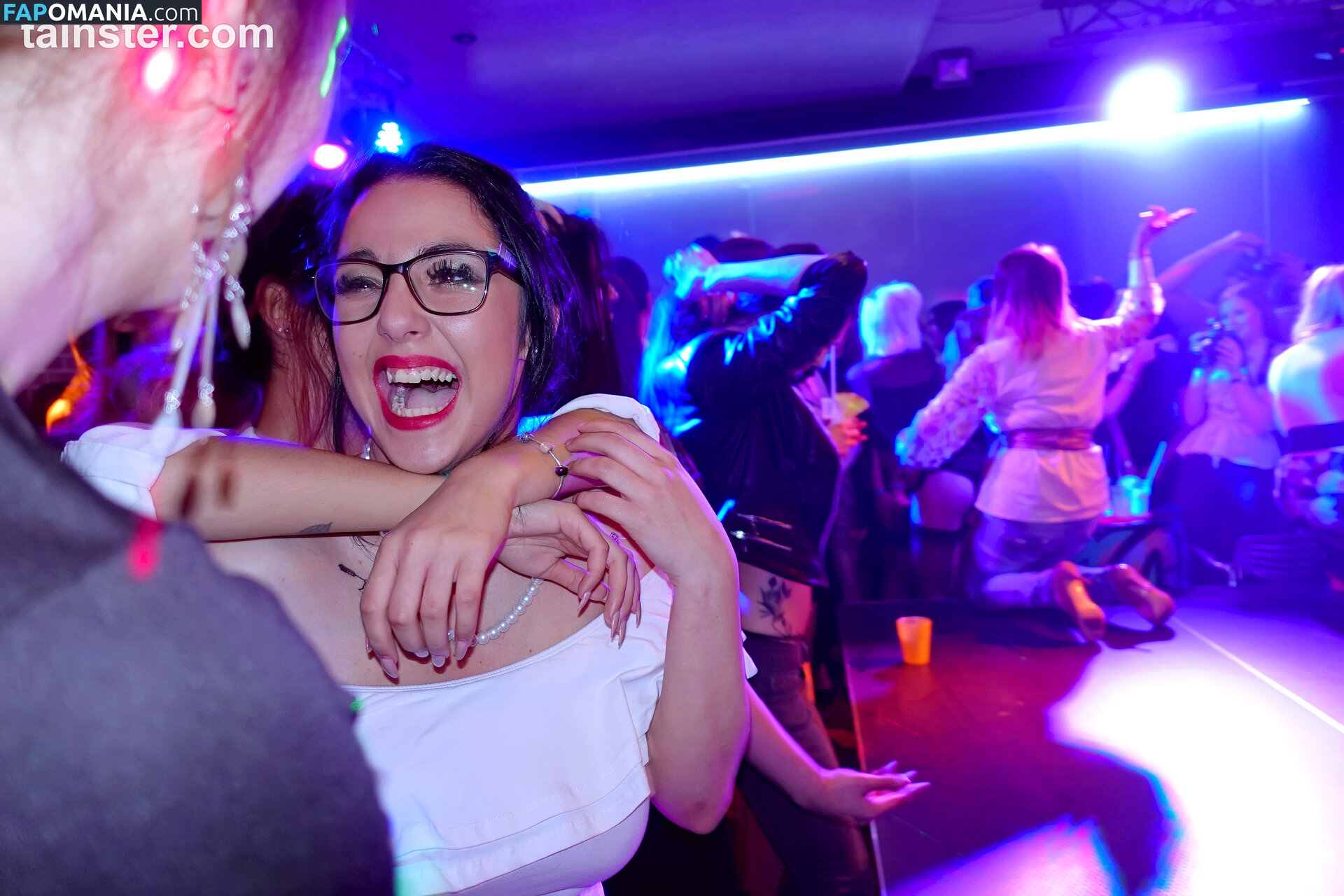 Party Hardcore Model Thread Nudo OnlyFans  Foto trapelata #1