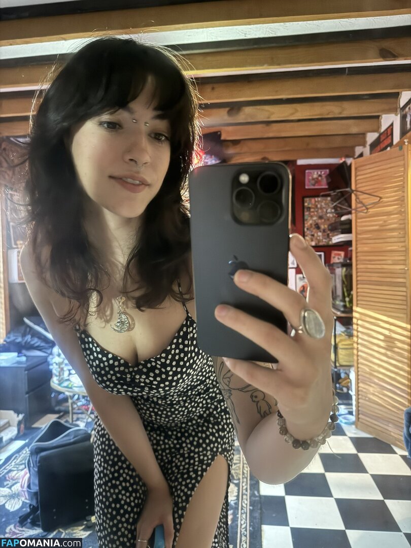 Lapzersus / Pixiexsnow / lassienot2 / luckyolliee Nudo OnlyFans  Foto trapelata #46