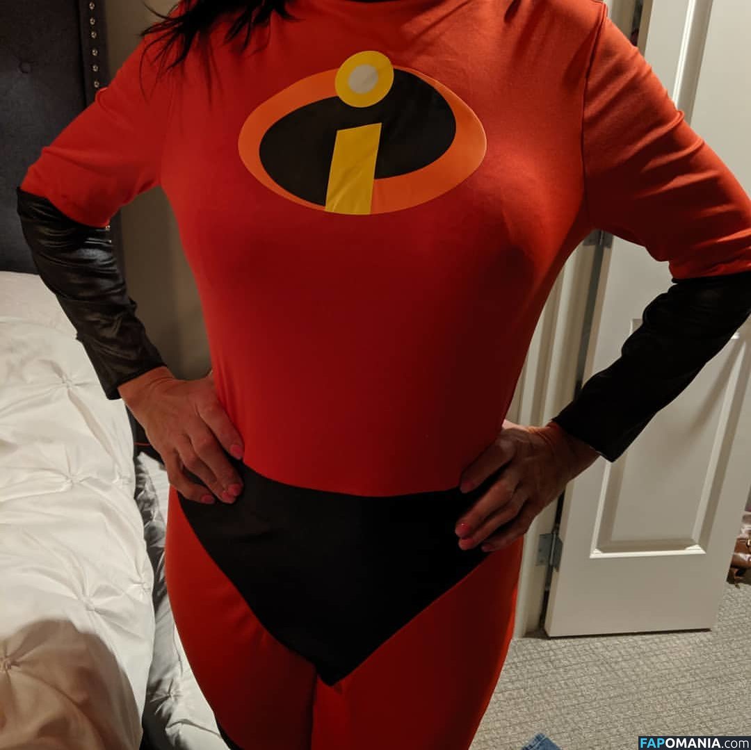 Polly Anna / PollytheMilf / https: Nudo OnlyFans  Foto trapelata #1