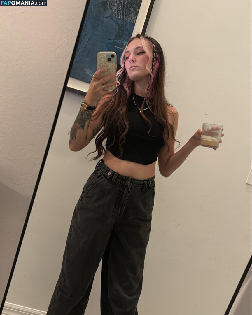 Poppy Quinn / PoppyQuinnn / https: / poppyquinn33 / the.poppy.quinn Nudo OnlyFans  Foto trapelata #16