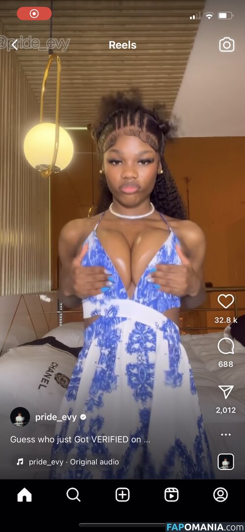 Prettyboobs / Pride_evy Nudo OnlyFans  Foto trapelata #1