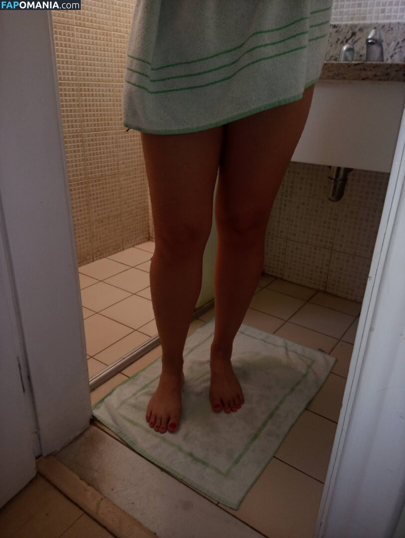 Prii Feet / amorafeet / jenniferfeet / prii_feet Nudo OnlyFans  Foto trapelata #180