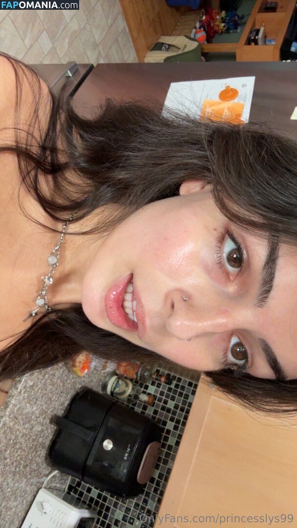 princesslys99 / princesslyss99 Nudo OnlyFans  Foto trapelata #1