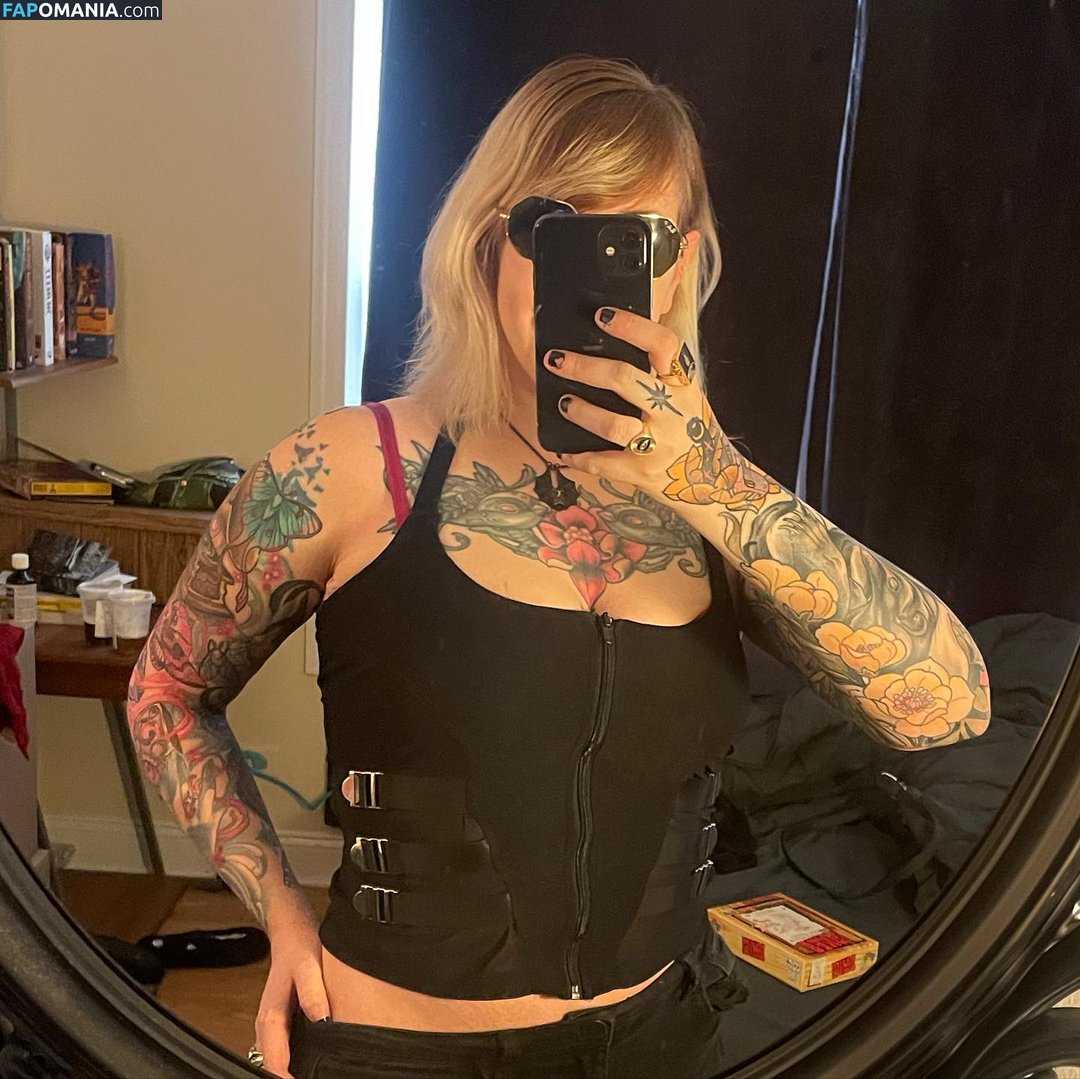 PushingUpRoses / https: / pushinuproses Nudo OnlyFans  Foto trapelata #5