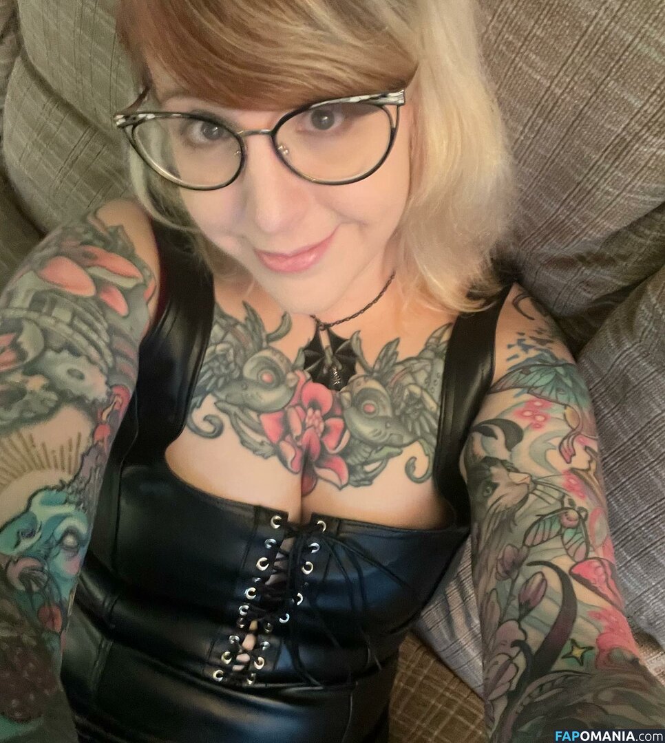 PushingUpRoses / https: / pushinuproses Nudo OnlyFans  Foto trapelata #19