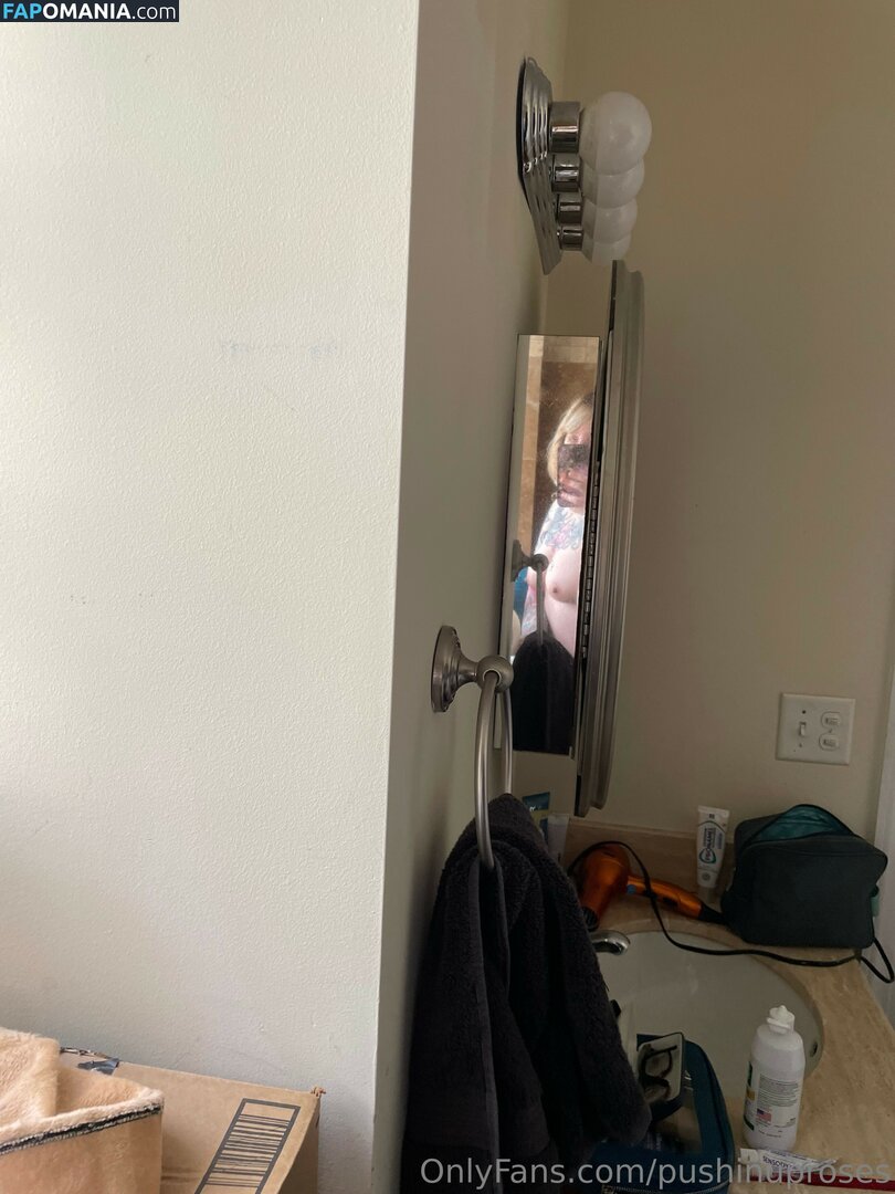 PushingUpRoses / https: / pushinuproses Nudo OnlyFans  Foto trapelata #307