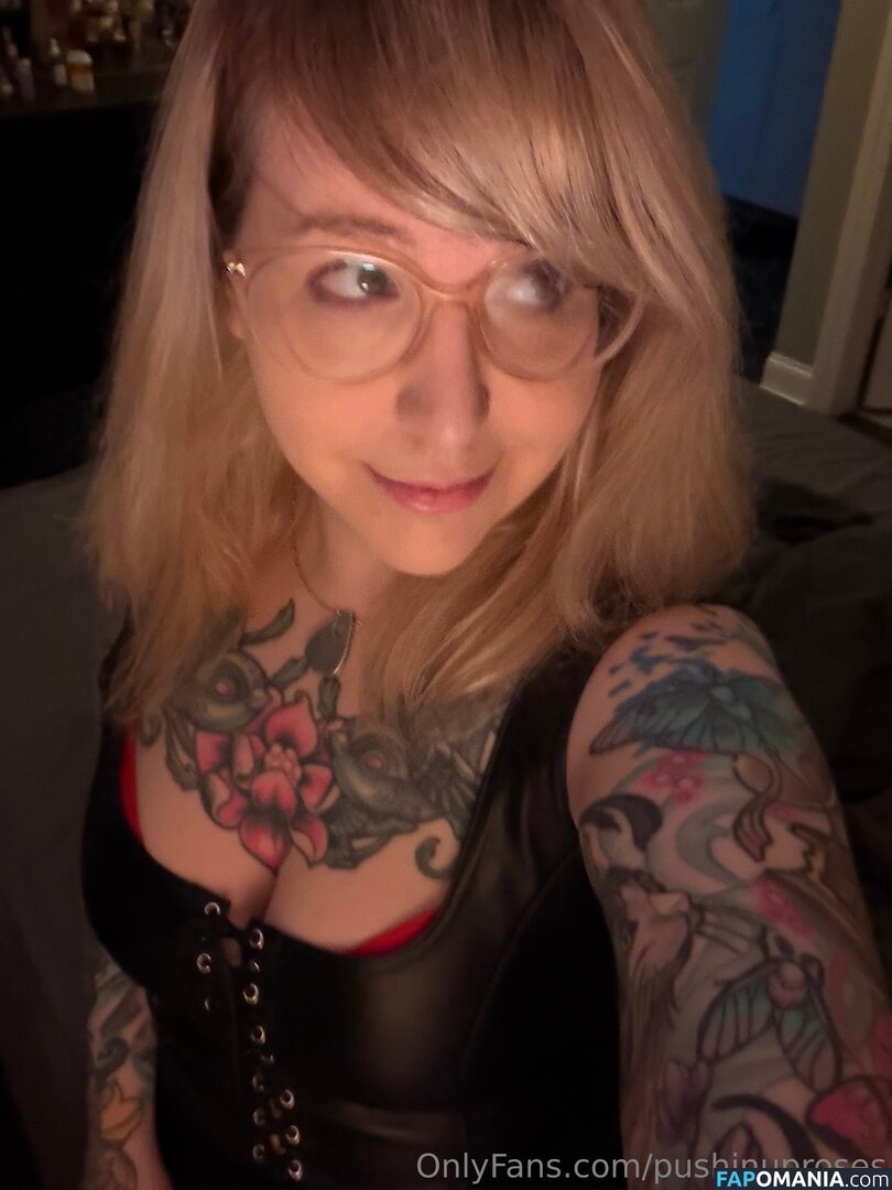 PushingUpRoses / https: / pushinuproses Nudo OnlyFans  Foto trapelata #369