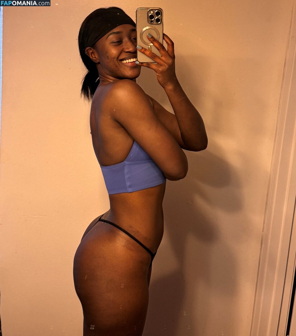 Queen Aminata / Queenaminata / amisylle / amisylle - AEW Nudo OnlyFans  Foto trapelata #7