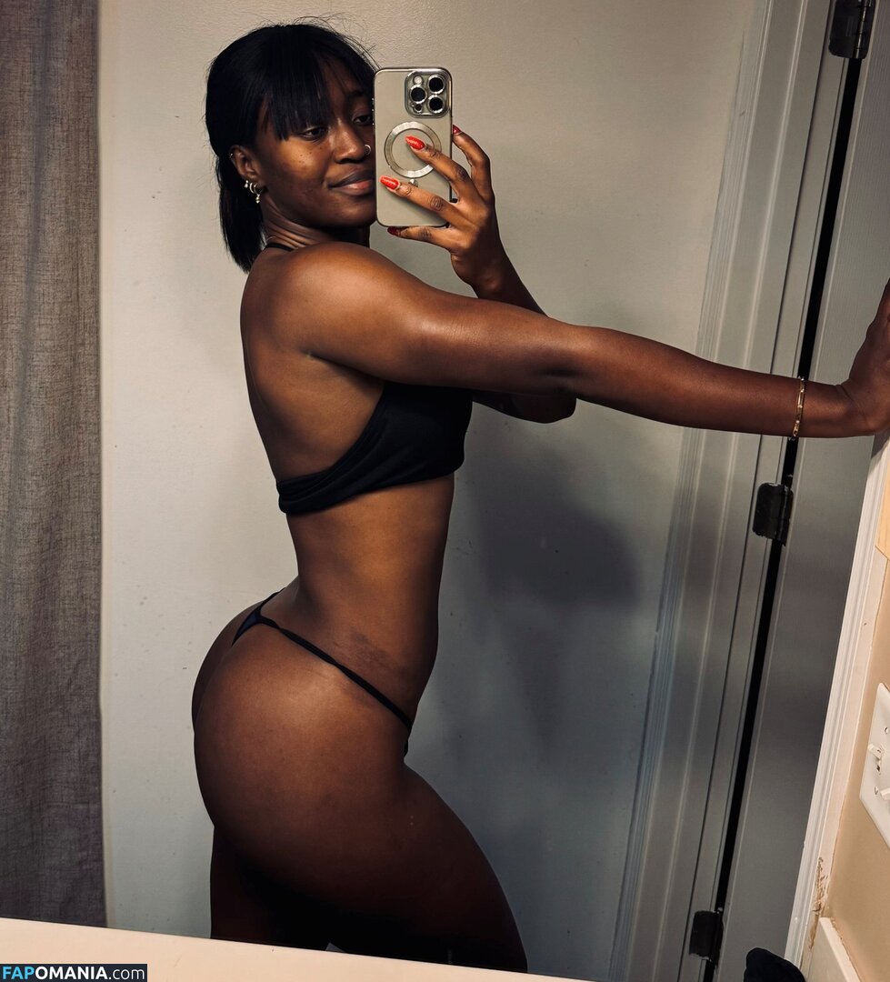Queen Aminata / Queenaminata / amisylle / amisylle - AEW Nudo OnlyFans  Foto trapelata #9