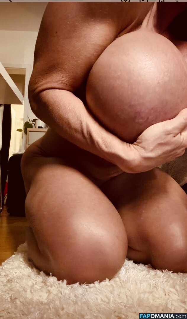 QueenMuscleBoobs Nudo OnlyFans  Foto trapelata #20