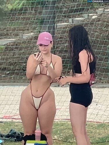 &Quot;Quem É Essa&Quot; Pesquise Nomes Aqui. / GallMonica80892 / https: Nudo OnlyFans  Foto trapelata #54