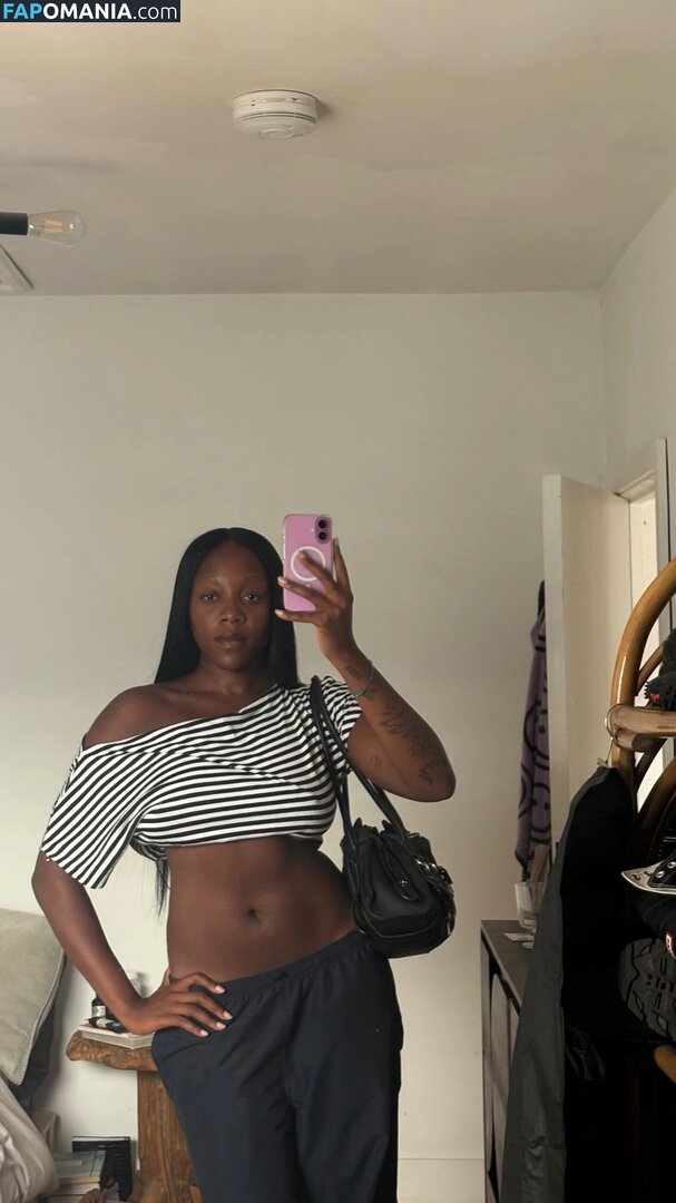 Rachel Chinouriri / rachelchinouriri Nudo OnlyFans  Foto trapelata #1