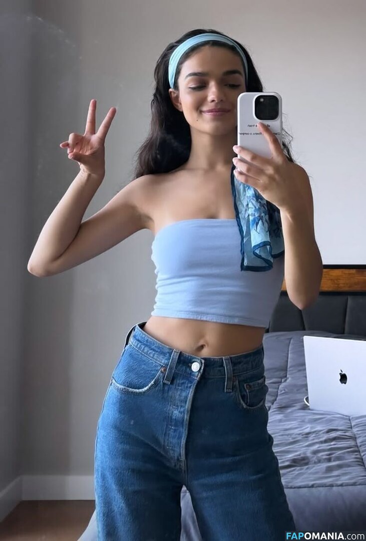 Rachel Zegler / rachelzegler / rachmariexoxo Nudo OnlyFans  Foto trapelata #865