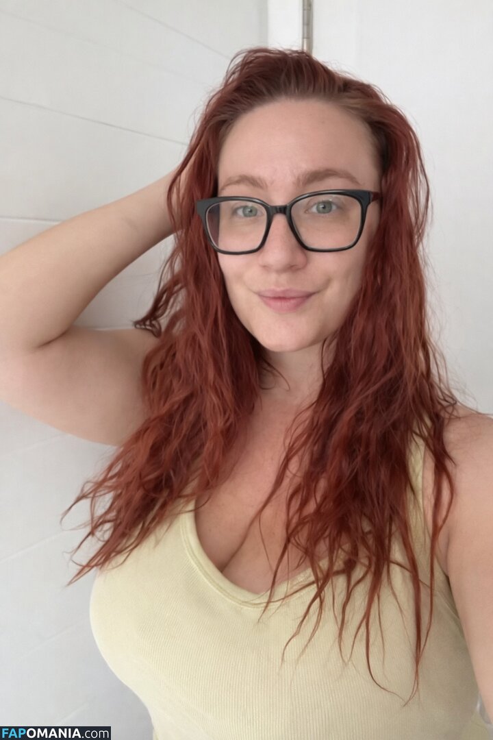 ChicksWithFics / RefashionedHippie Nudo OnlyFans  Foto trapelata #1