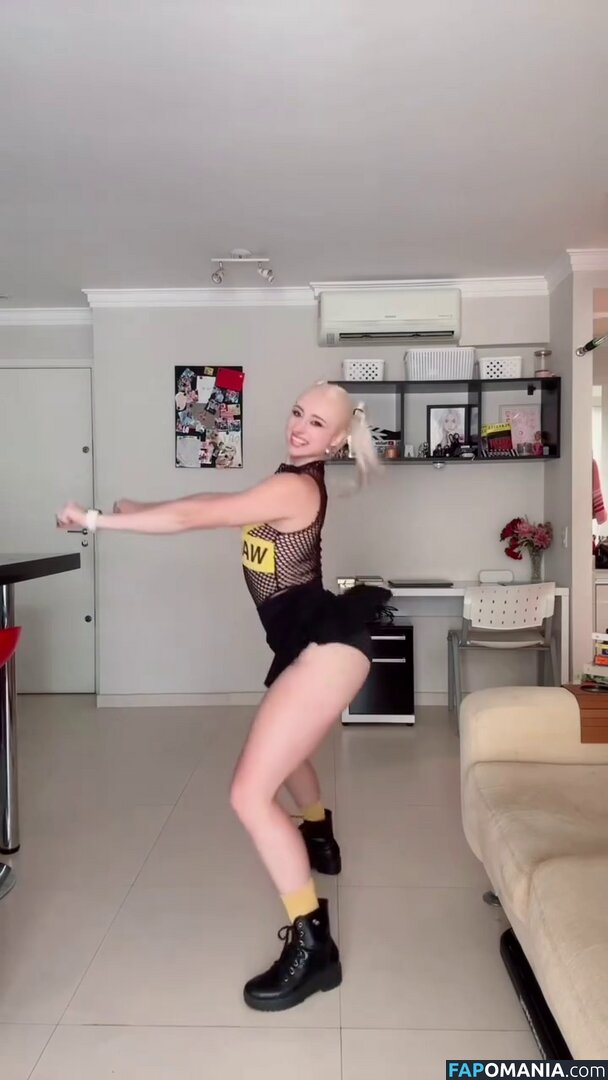 Renata Schneider / renata.c.schneider Nudo OnlyFans  Foto trapelata #5