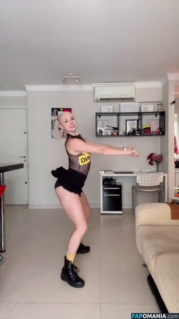 Renata Schneider / renata.c.schneider Nudo OnlyFans  Foto trapelata #6