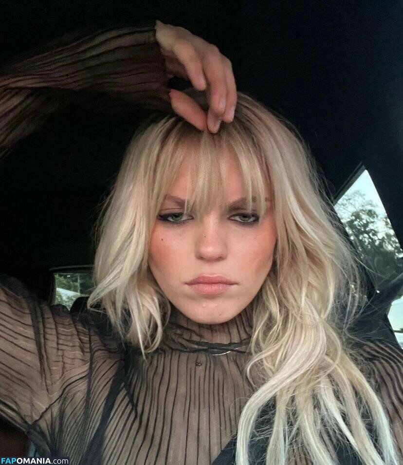 Renee Rapp / reneerapp Nudo OnlyFans  Foto trapelata #4