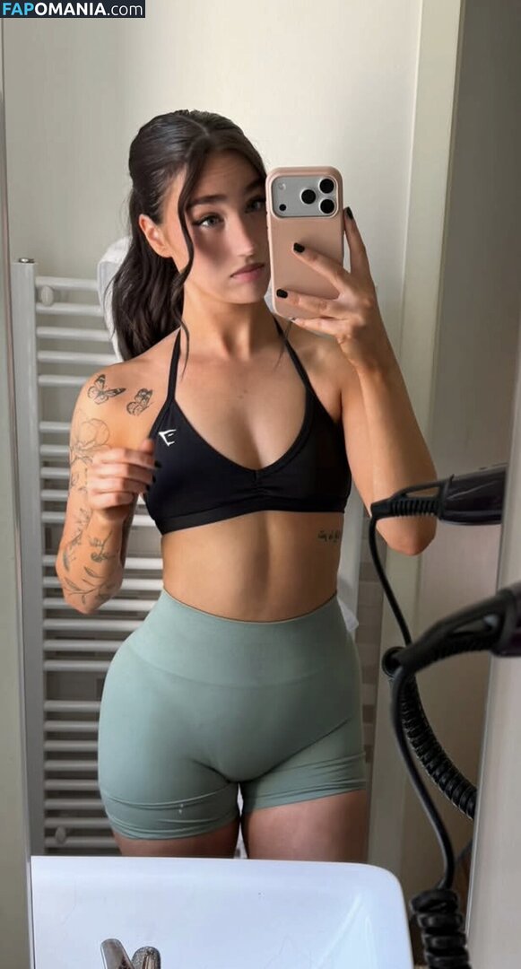 Rhiannon Falconer / rhiannonfalco / rhiannonfalconer Nudo OnlyFans  Foto trapelata #2