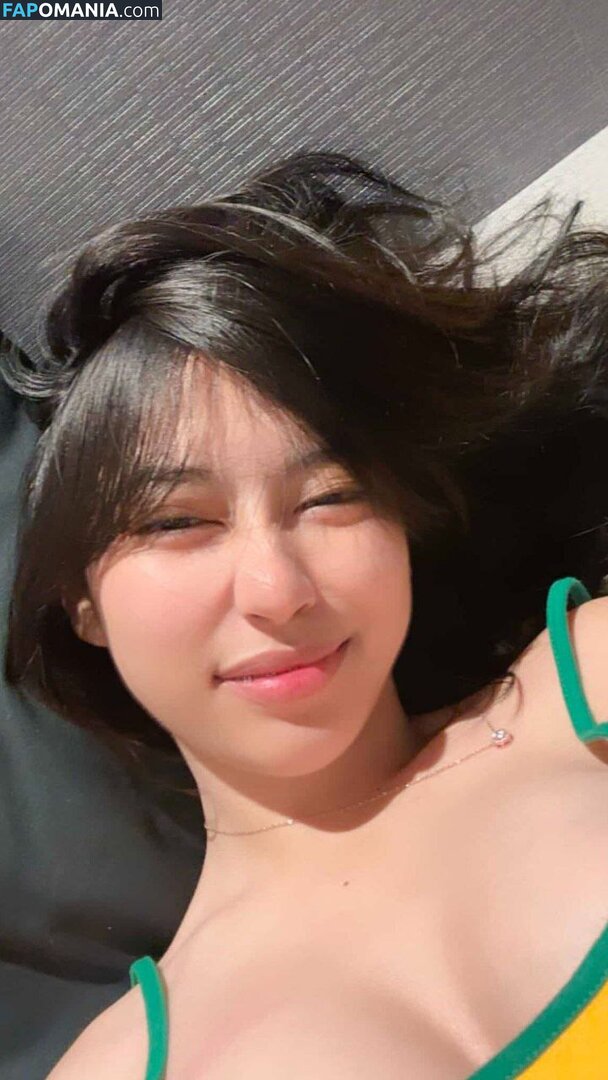 https: / notriissaaa / risaatjan Nudo OnlyFans  Foto trapelata #11