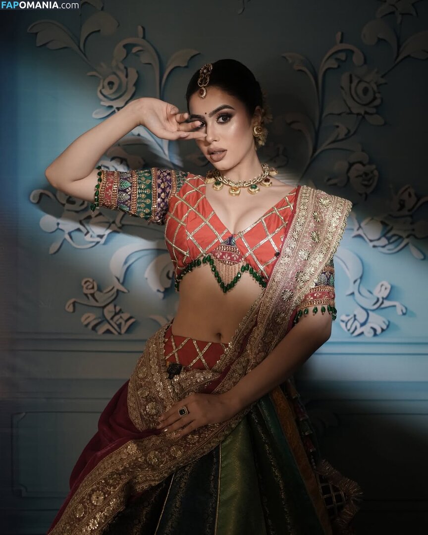 Riva Arora / https: / riva.arora.1 / riva.aroraofficial / rivarora_ Nudo OnlyFans  Foto trapelata #3