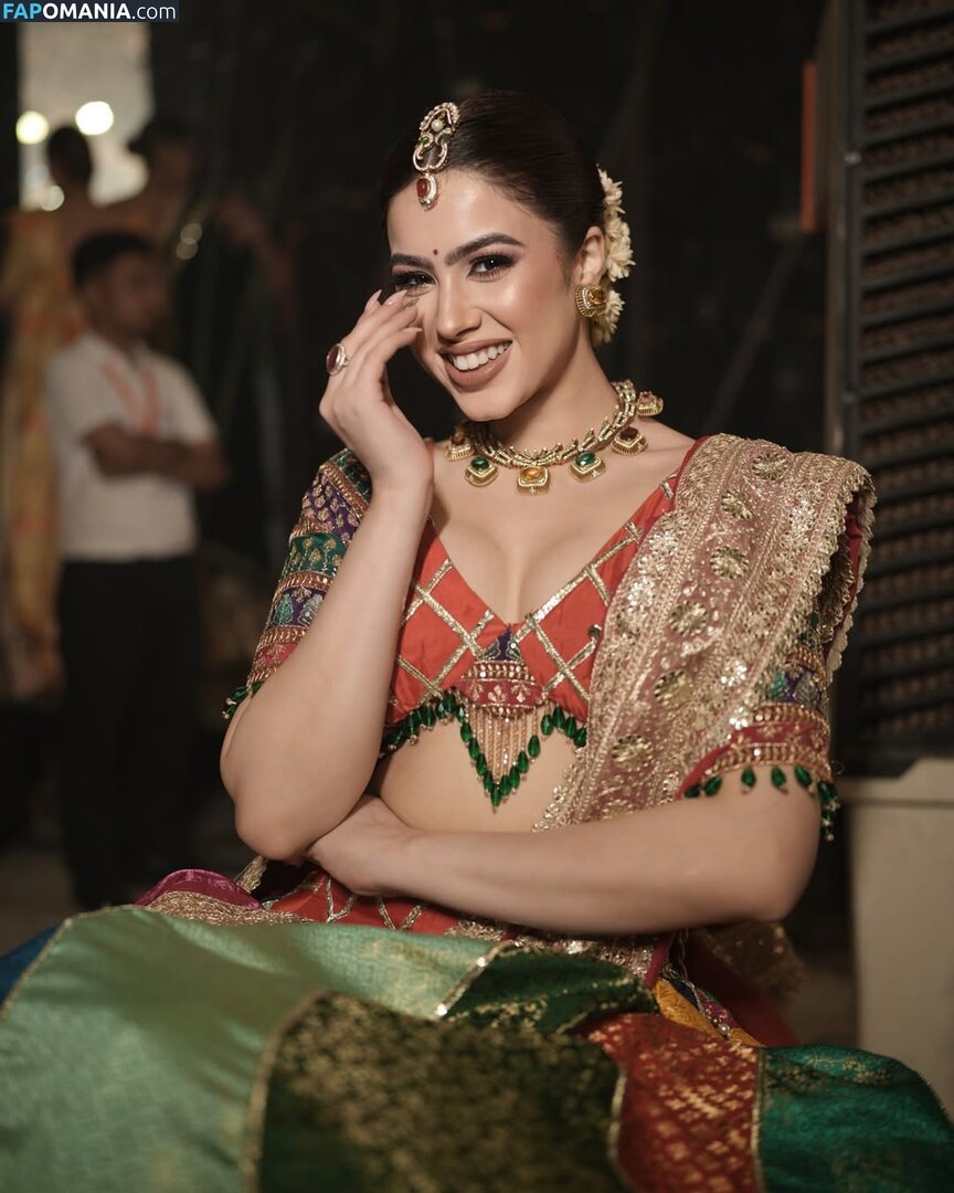 Riva Arora / https: / riva.arora.1 / riva.aroraofficial / rivarora_ Nudo OnlyFans  Foto trapelata #5