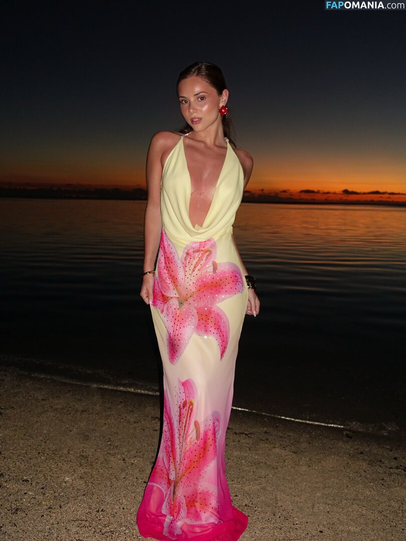 Romane Bertrand / rromane.b Nudo OnlyFans  Foto trapelata #19