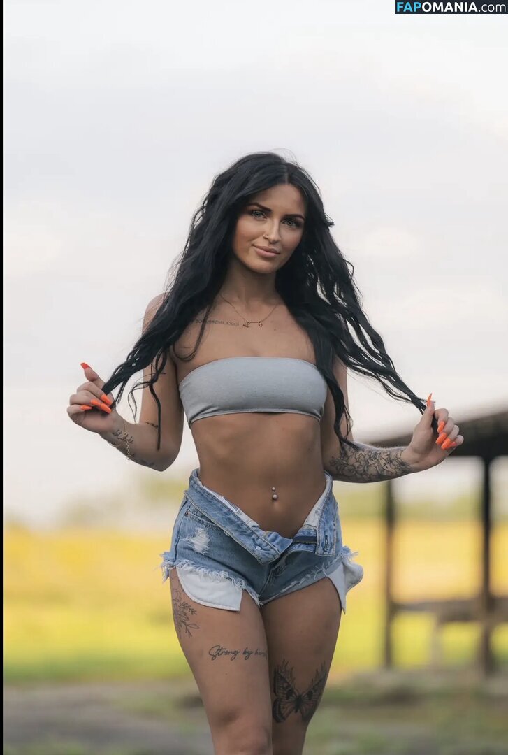 Petitetattedplati / Ronika Eskins / ronika_eskins Nudo OnlyFans  Foto trapelata #113