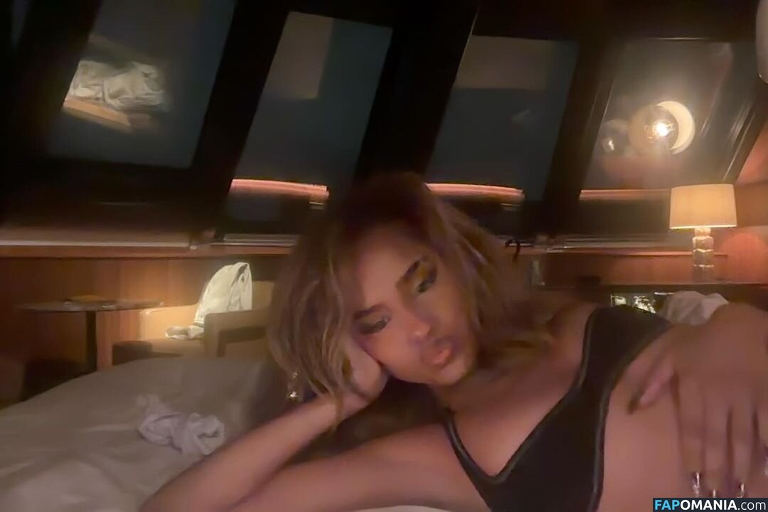 Tyla / Tyllaaaaaaa / _40onPump2_ / ronnie_hart Nudo OnlyFans  Foto trapelata #3